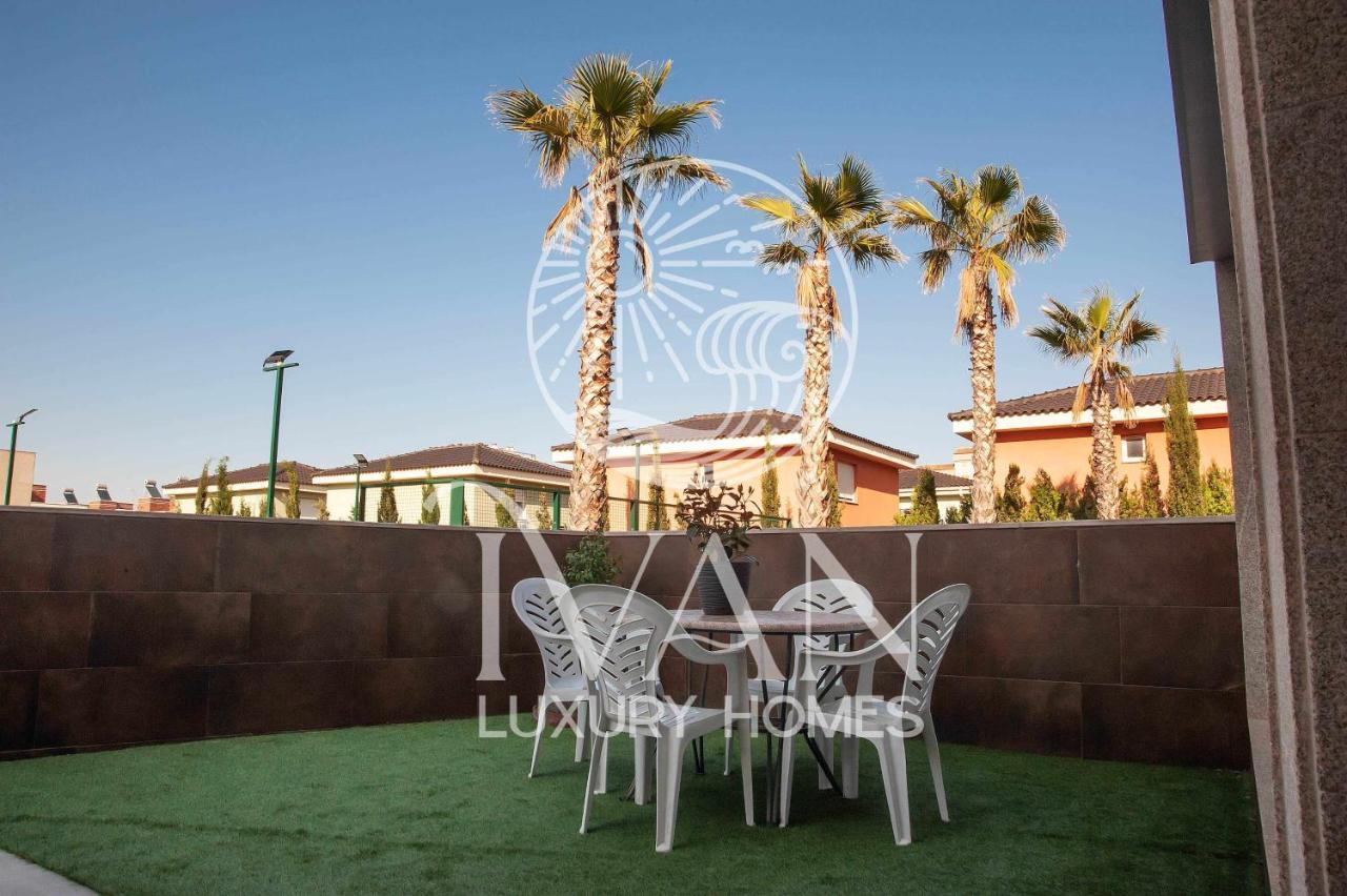 Casa Oromar Ivan Luxury Homes Chalet Adosado オロペサ・デル・マール エクステリア 写真