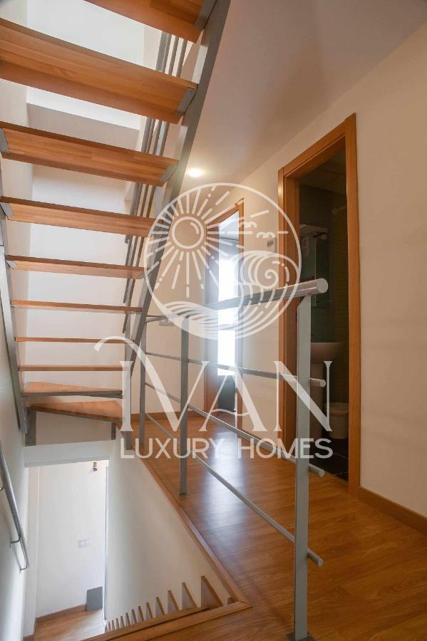 Casa Oromar Ivan Luxury Homes Chalet Adosado オロペサ・デル・マール エクステリア 写真